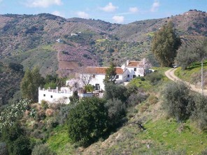 5 Bedroom Finca Lo Martin with Pool & Large Grounds near Comares, Andalucia, Spain